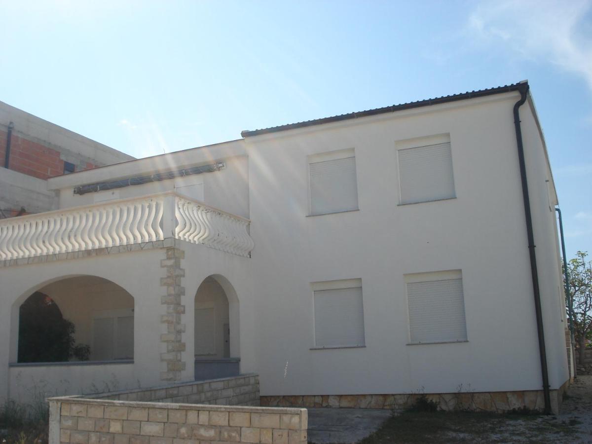 ויר Apartments Zara מראה חיצוני תמונה
