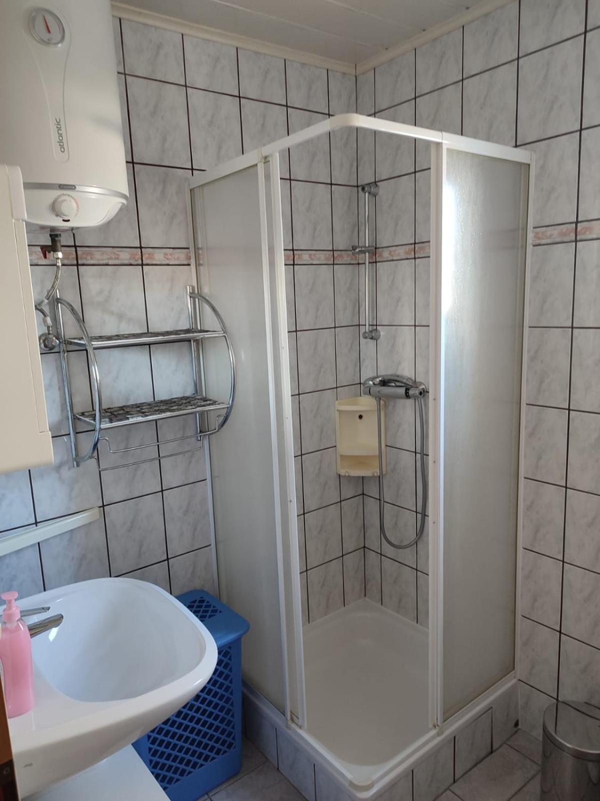 ויר Apartments Zara מראה חיצוני תמונה